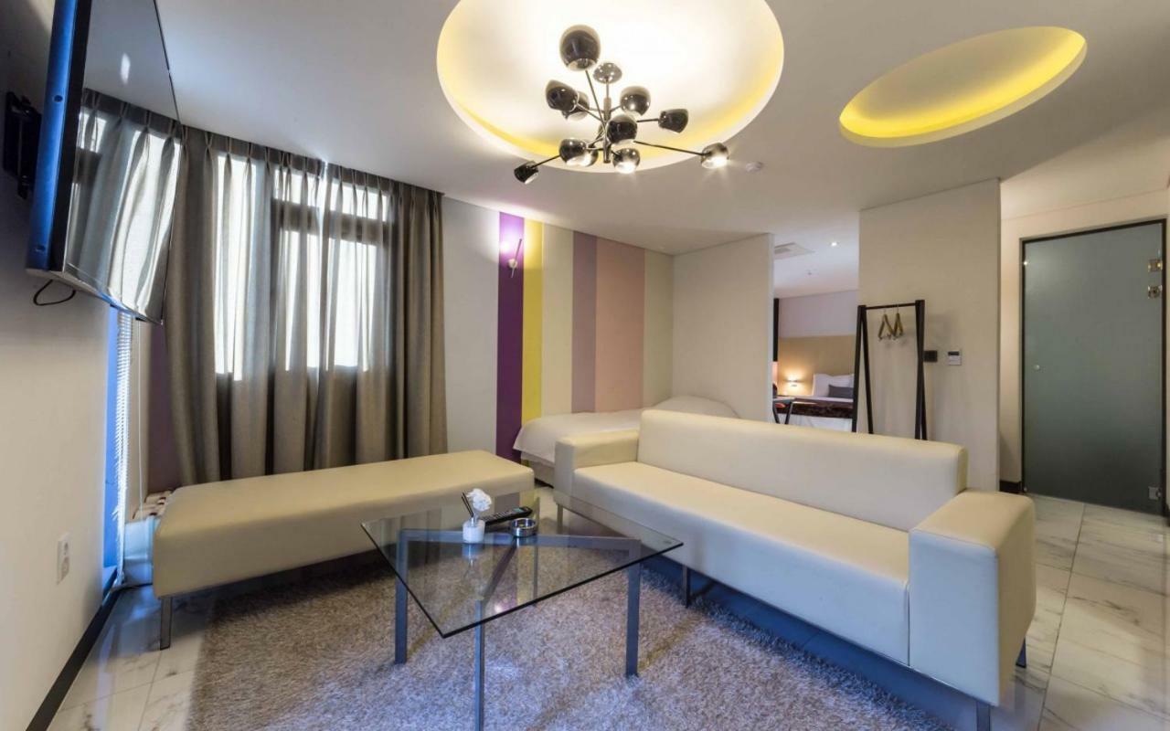 Design Hotel Ddeul& Osan Экстерьер фото